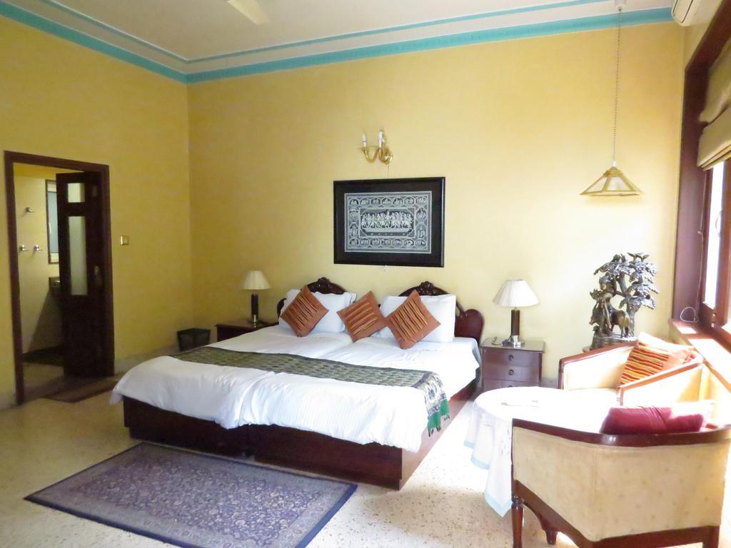 Master Bed And Breakfast Нью-Дели Номер фото